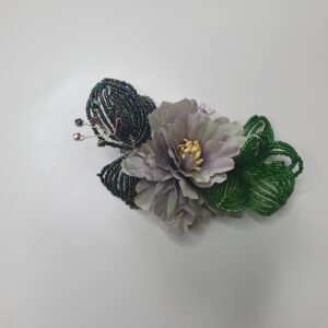 Barrette fleur  en perles verte